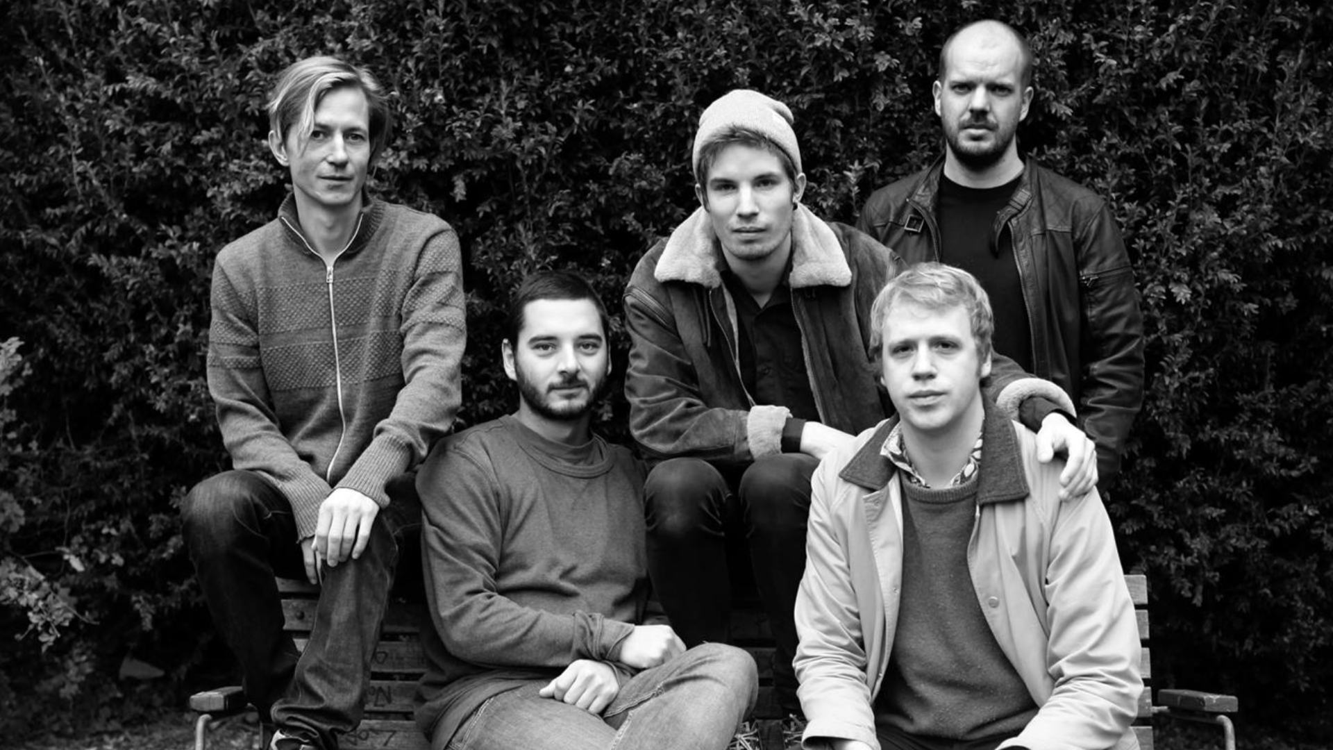 fredrik-moth-five